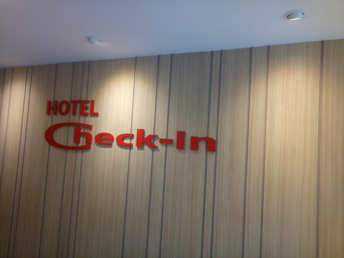 Hotel Check-In Kuala Lumpur Exterior photo